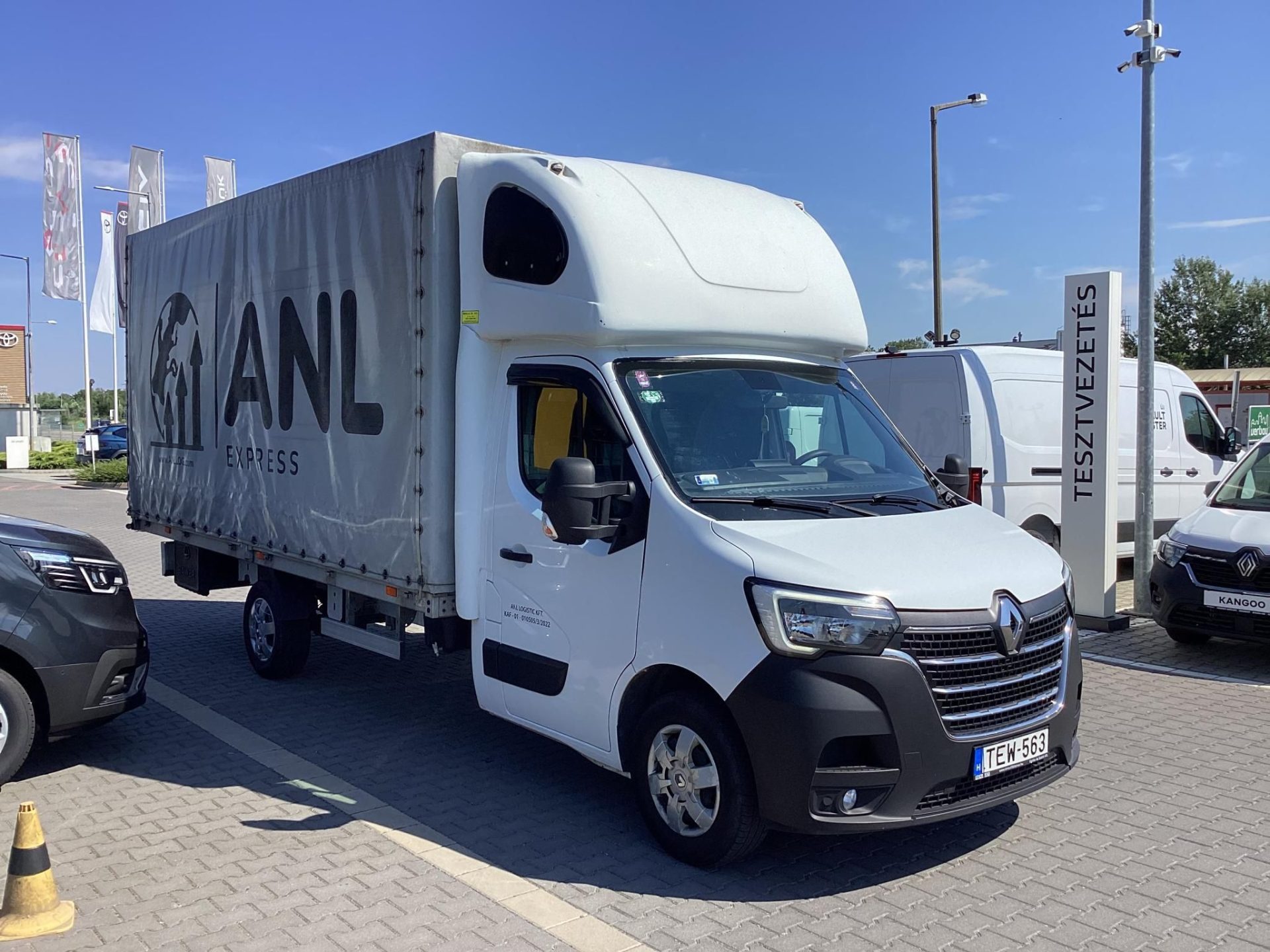 RENAULT MASTER 2.3 dCi 165 L3P3 3,5t Extra 10 Palettás.légrugók hátul.állófűtés.hálófülke !