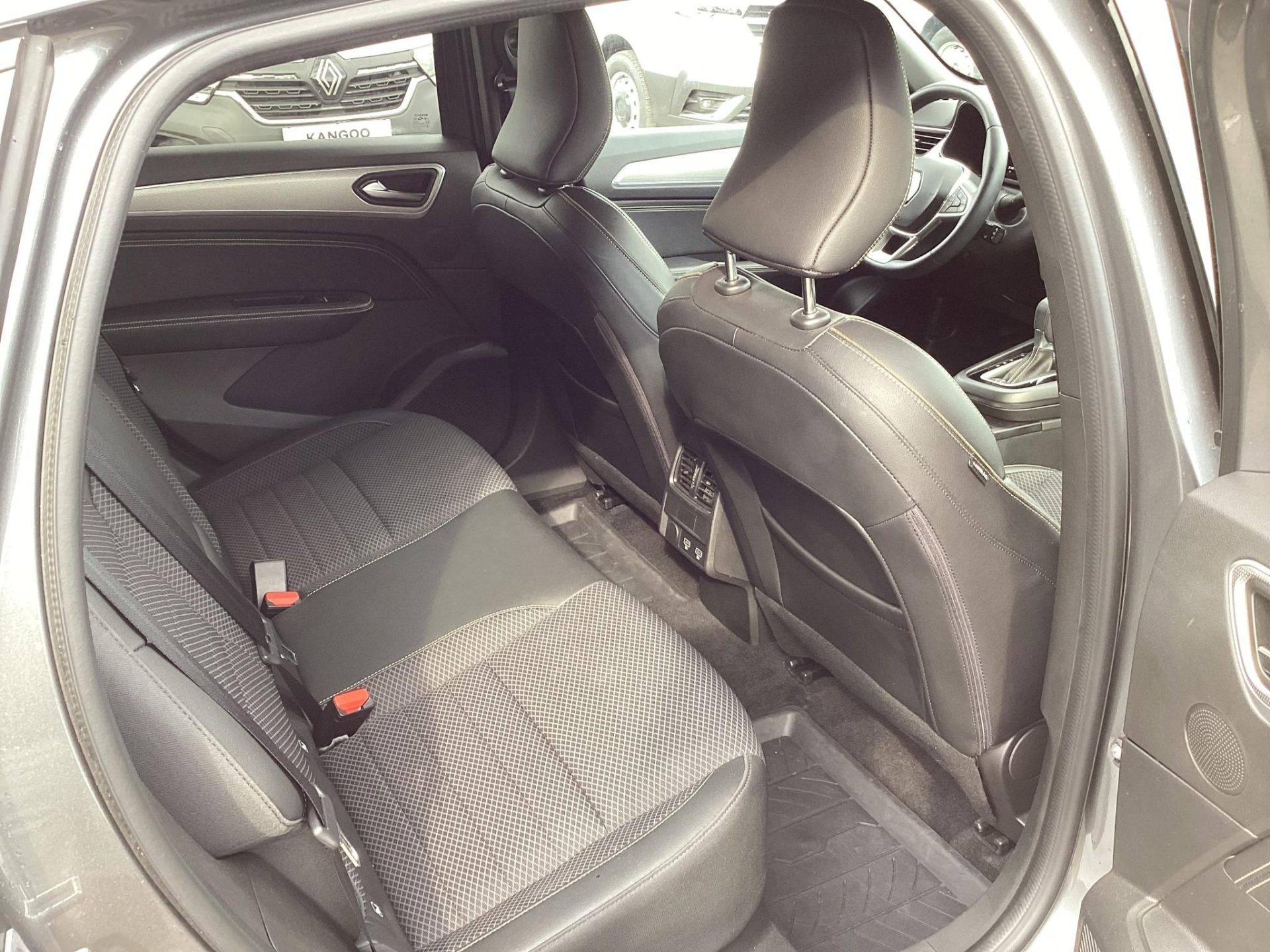 RENAULT ARKANA 1.3 TCe mild Hybrid Techno EDC Mo.-i.1.tul. GYÁRI GARANCIA 2029.04.v.100e km-ig !