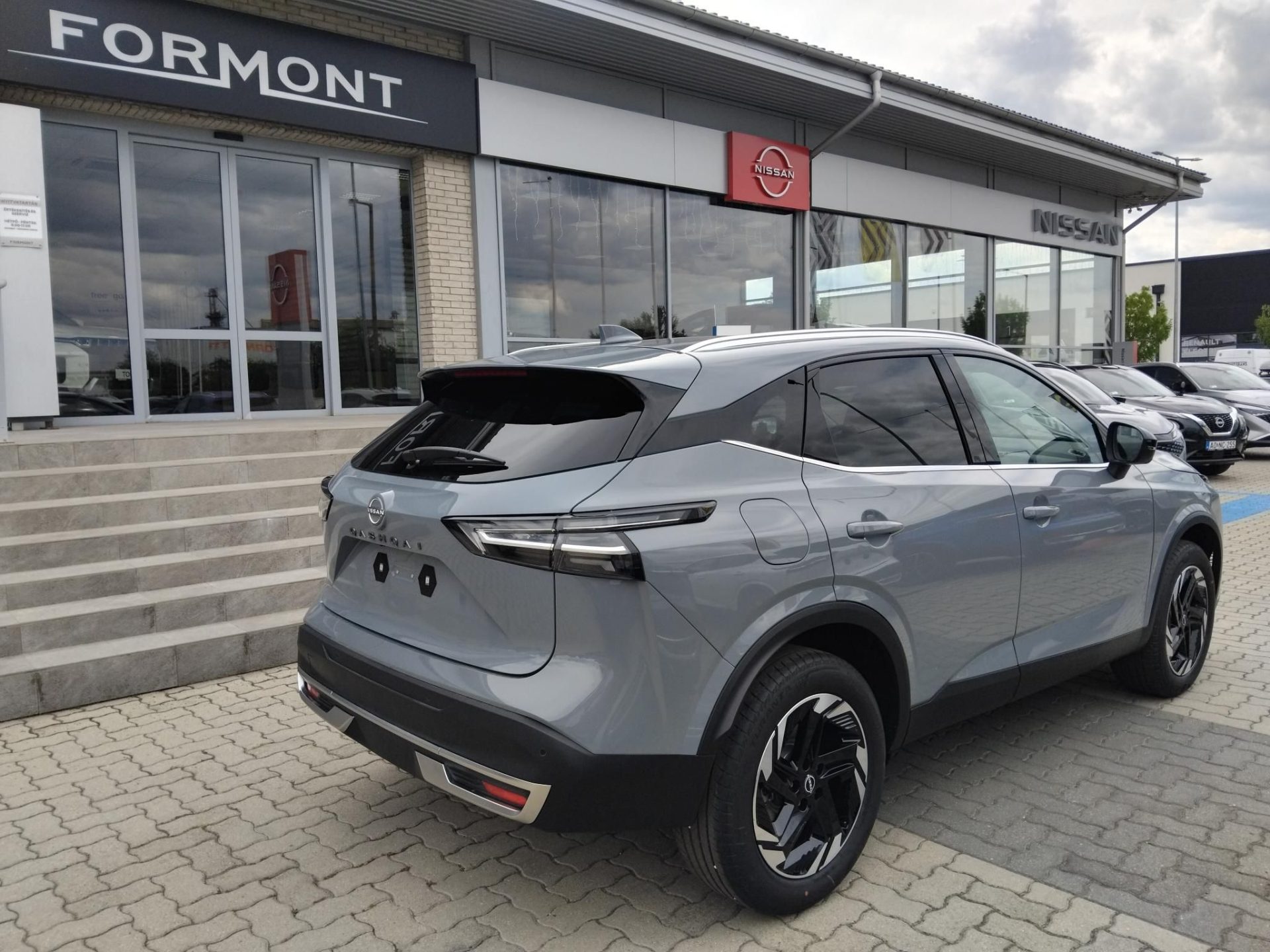NISSAN QASHQAI 1.3 DIG-T Mild Hybrid N-Connecta X-Tronic NAGY KEDVEZMÉNNYEL! PANORÁMA TETŐ+GYÖNGYHÁZSZÜRKE FÉNYEZÉS!!!!!