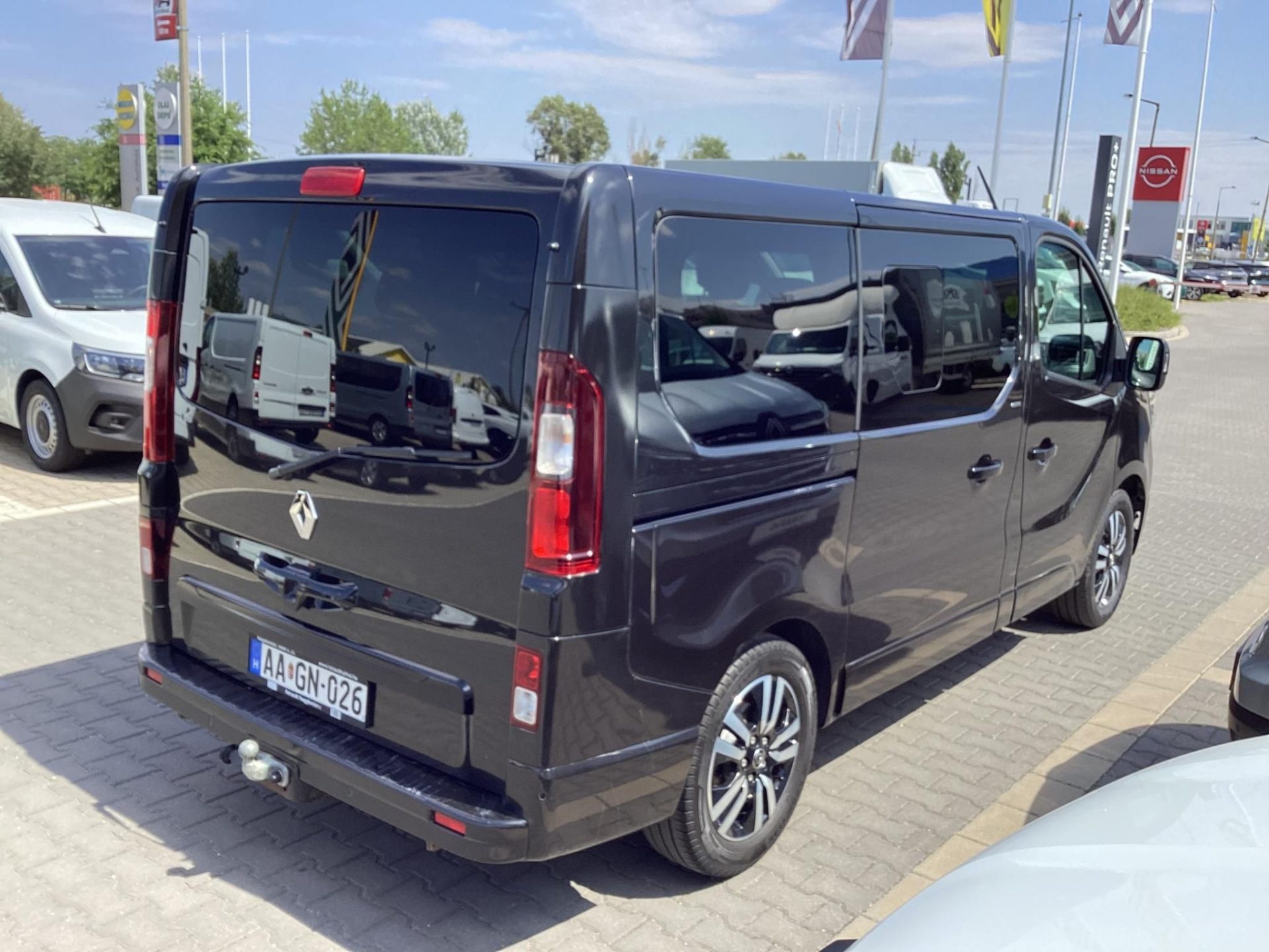 RENAULT TRAFIC 2.0 Blue dCi 170 L1H1 SpaceClass (Automata) (8 személyes ) Mo.-i.94e km! NAVI/KEYLESS-GO/HOROG/ADAPTÍV TEMPOMAT/LED