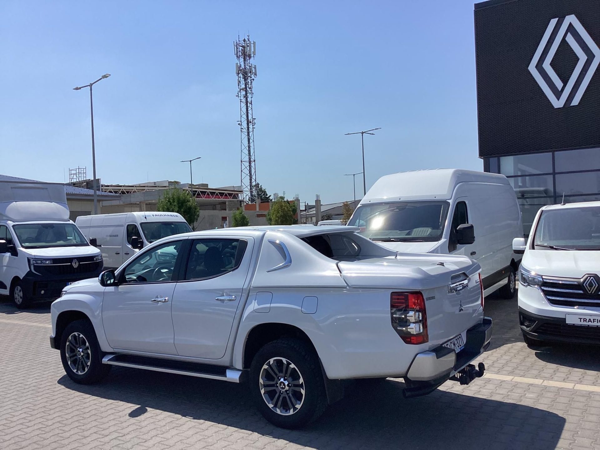 MITSUBISHI L 200 2.2 D Intense Plus A T Mo.-i !
