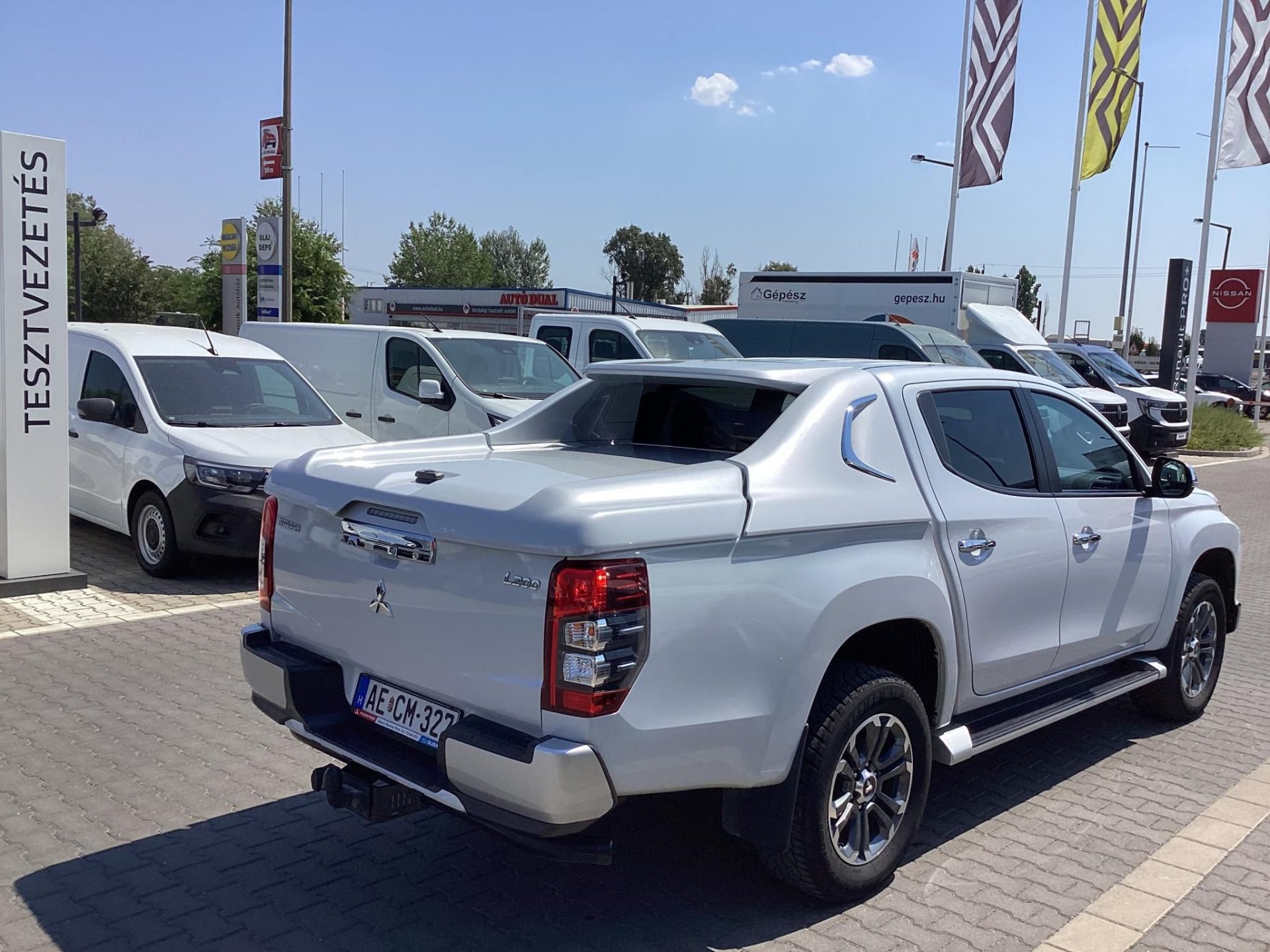 MITSUBISHI L 200 2.2 D Intense Plus A T Mo.-i !