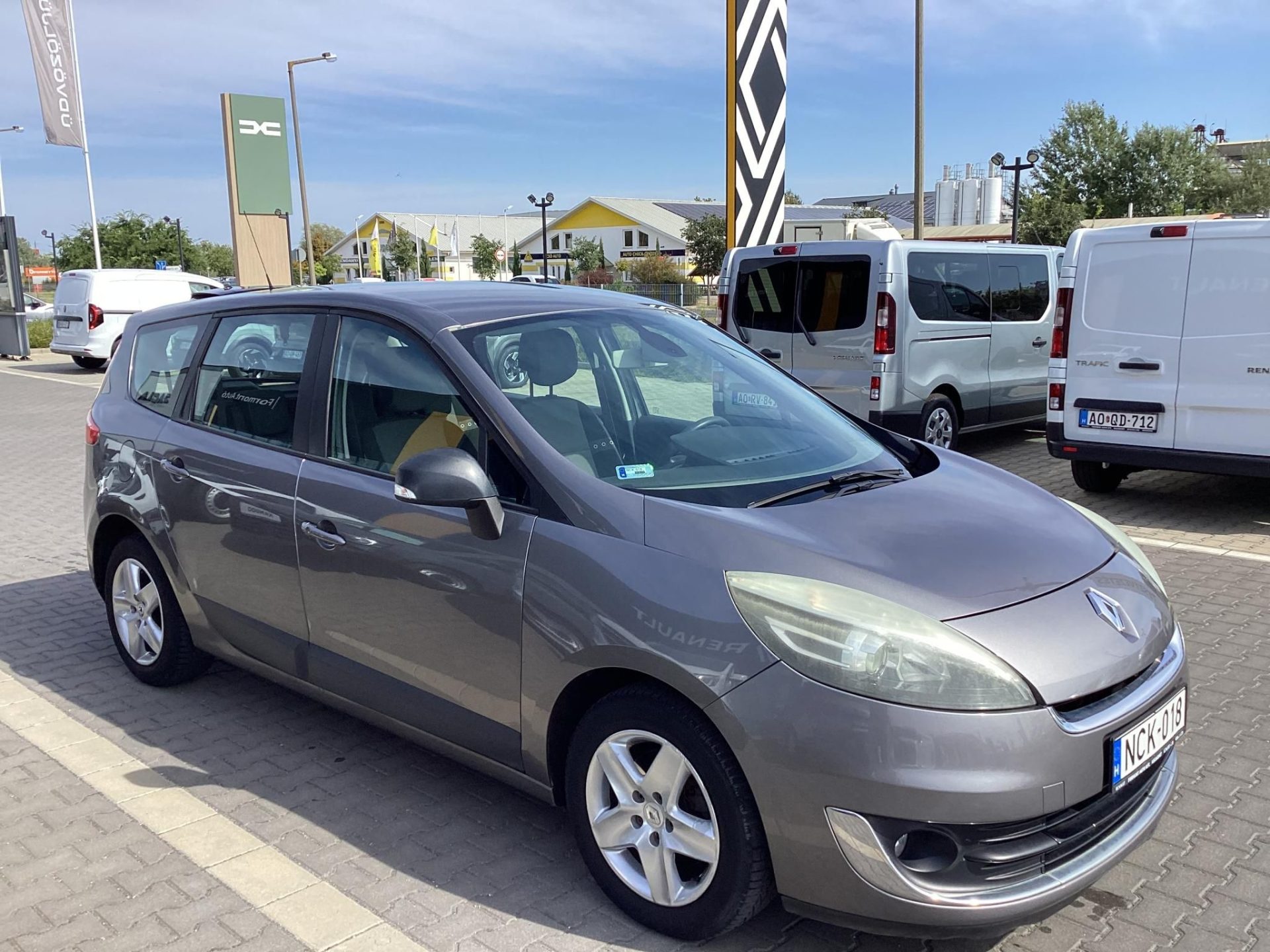 RENAULT GRAND SCENIC Scénic 1.5 dCi Dynamique (7 személyes ) 9 éve egy tulajdonos !