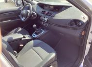 RENAULT SCENIC Scénic 1.9 dCi Dynamique BOSE HIFI/DUPLA EL.PANORÁMATETŐ/HOROG/NAVI/RADAR/ÜLÉSFŰTÉS/KEYLESS-GO