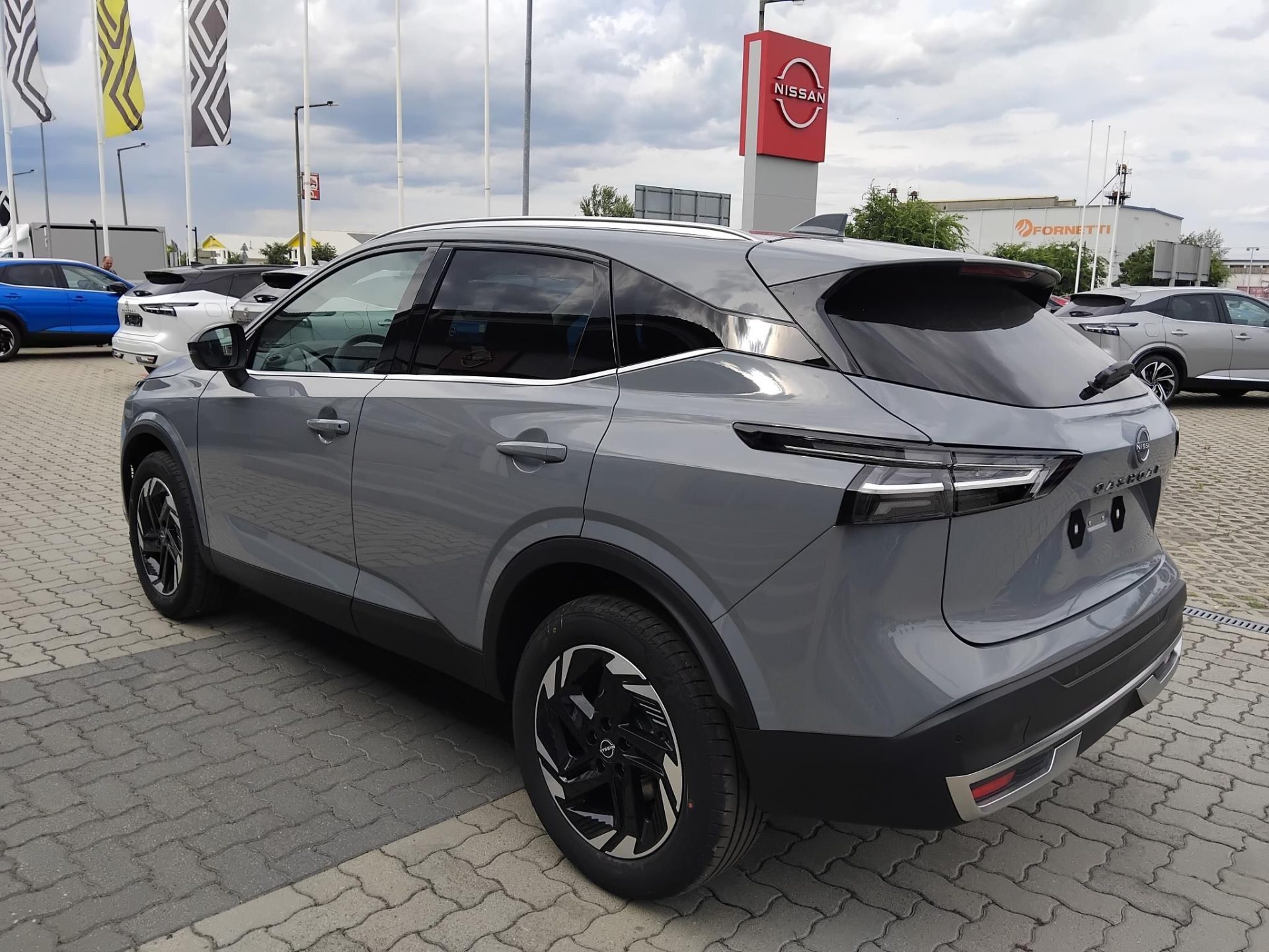 NISSAN QASHQAI 1.3 DIG-T Mild Hybrid N-Connecta X-Tronic NAGY KEDVEZMÉNNYEL KÉSZLETRŐL!!