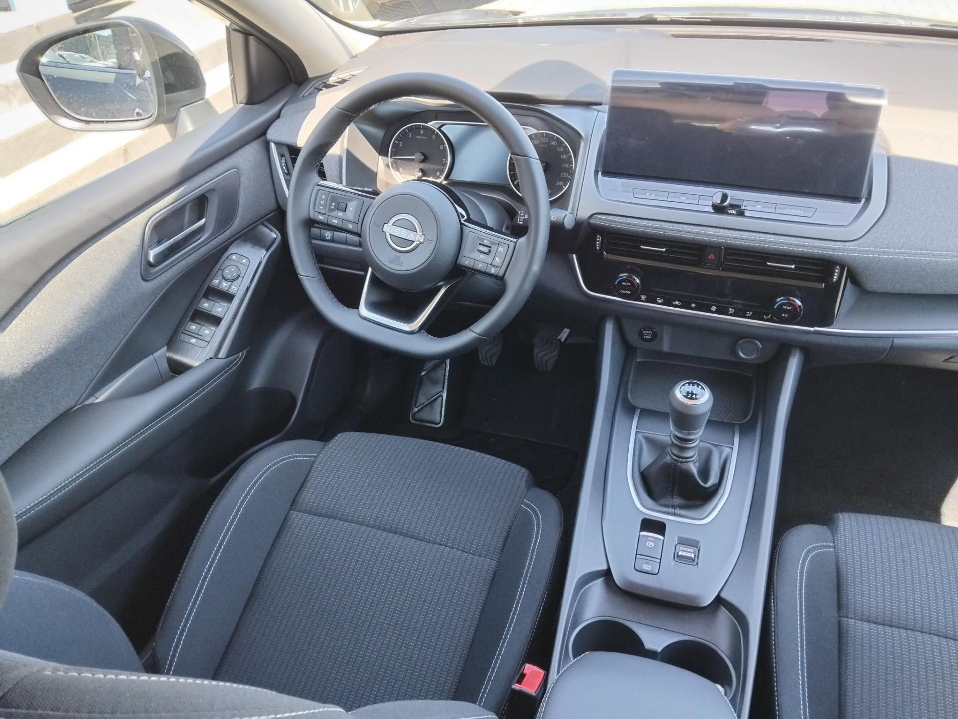 NISSAN QASHQAI 1.3 DIG-T Mild Hybrid Acenta NAGY KEDVEZMÉNNYEL!!! MANUÁLIS VÁLTÓVAL!
