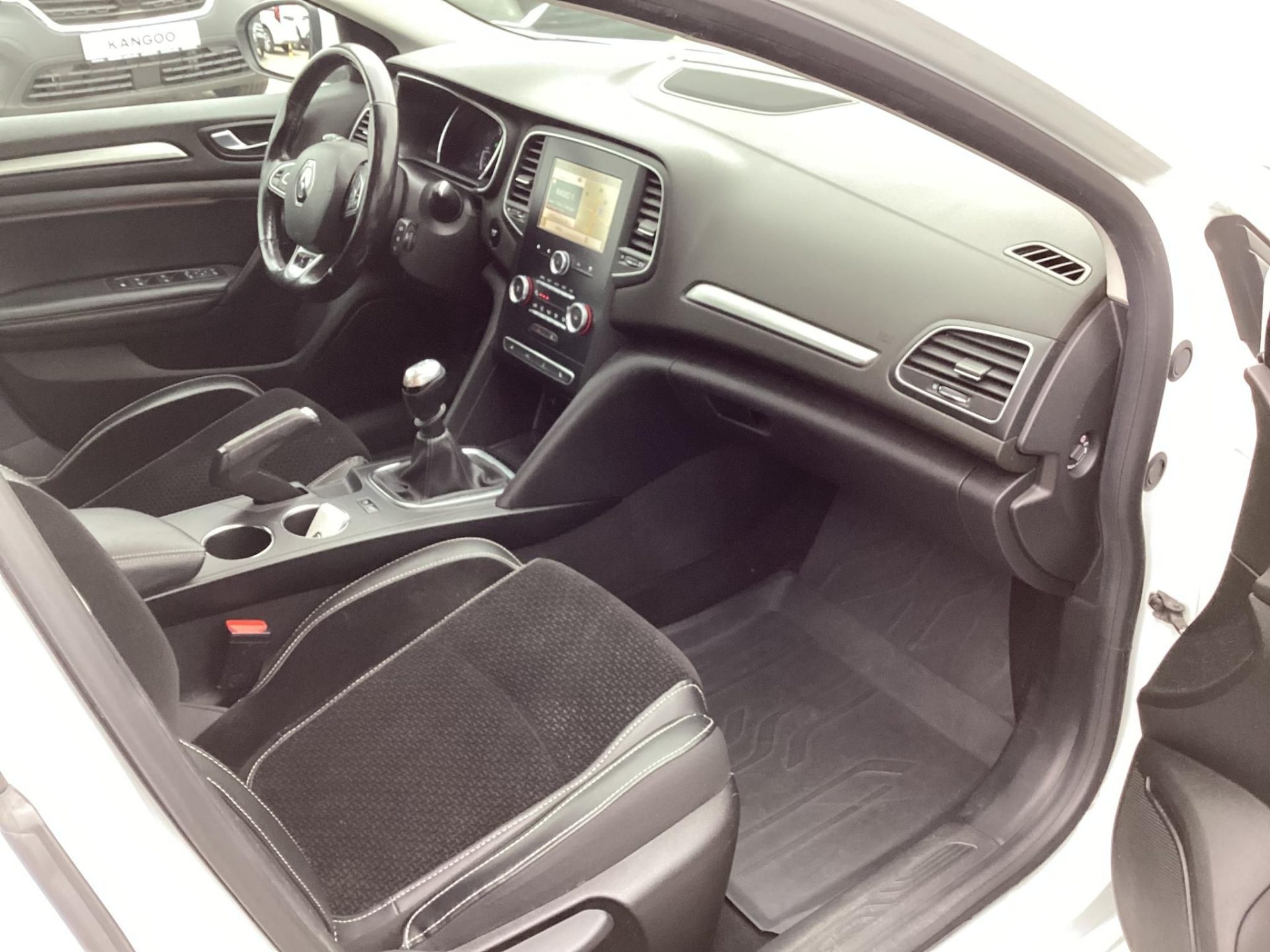 RENAULT MEGANE GrandCoupé 1.5 Blue dCi Limited Plus Mo.-i.1.tul. /LED/NAVIGÁCIÓ/KEYLESS-GO/ÜLÉS-KORMÁNYFŰTÉS