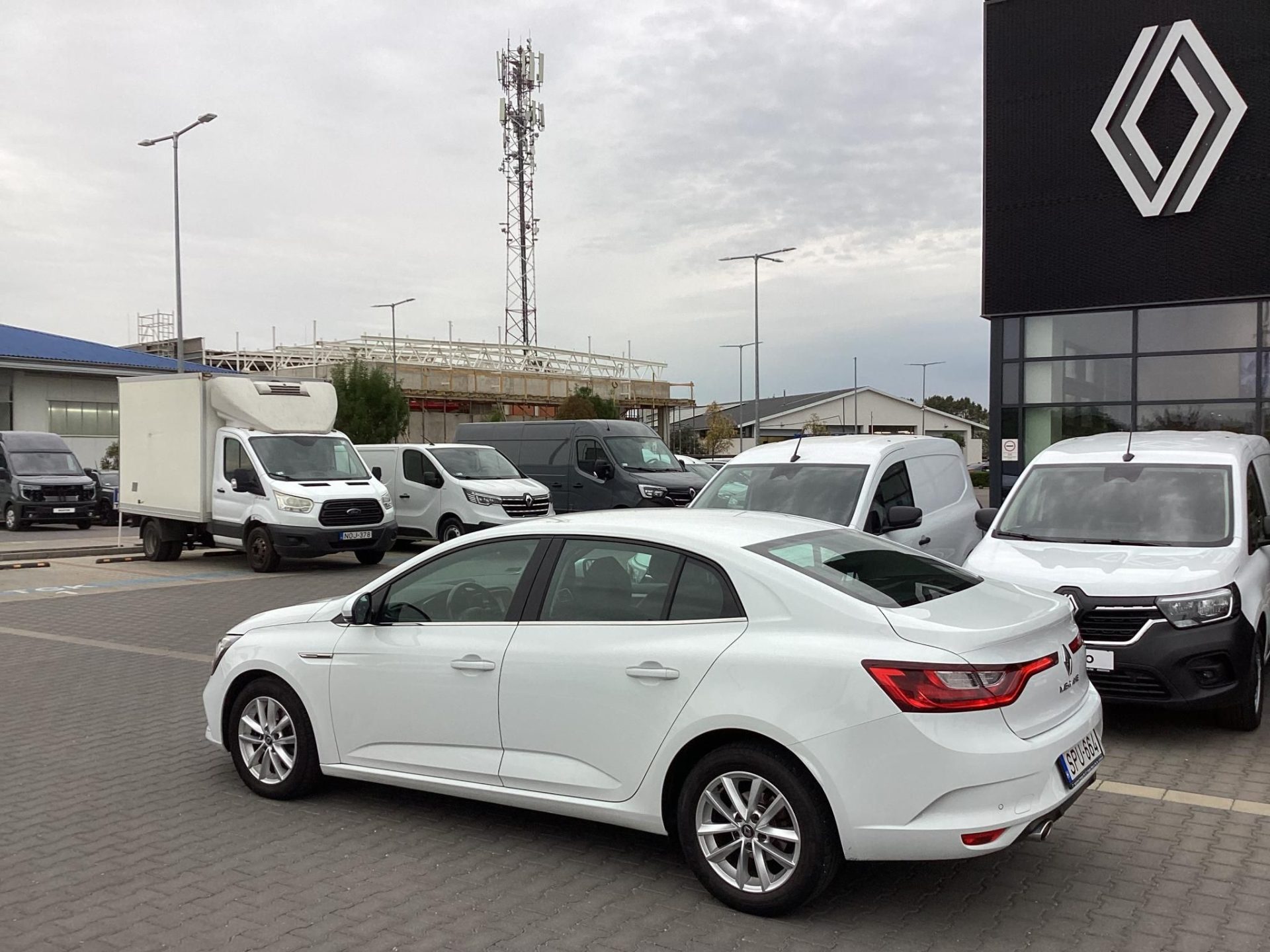 RENAULT MEGANE GrandCoupé 1.5 Blue dCi Limited Plus Mo.-i.1.tul. /LED/NAVIGÁCIÓ/KEYLESS-GO/ÜLÉS-KORMÁNYFŰTÉS