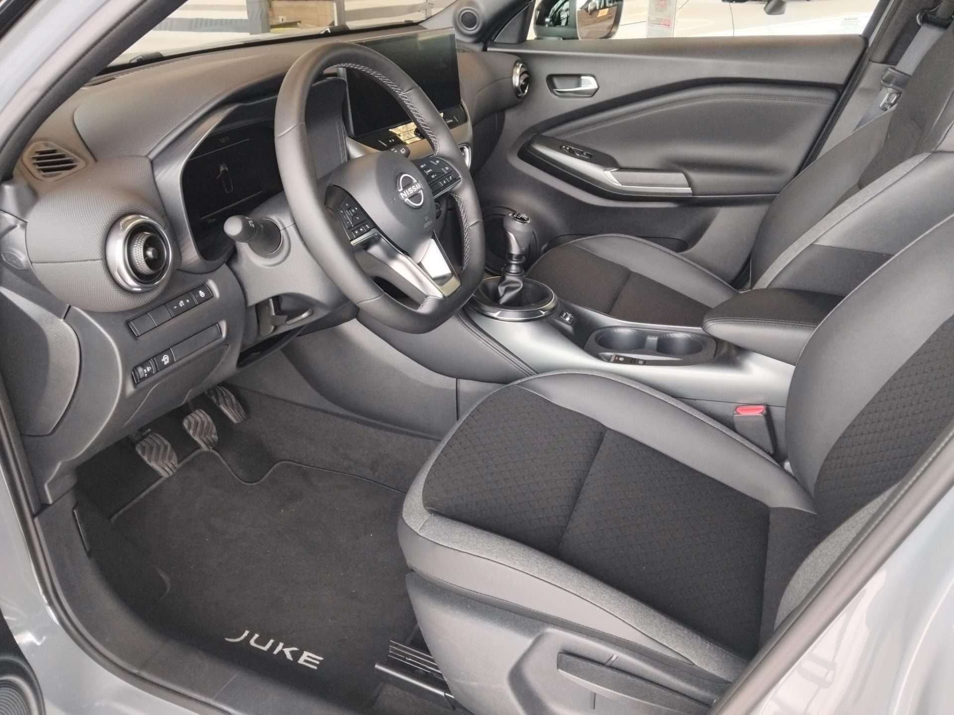 NISSAN JUKE 1.0 DIG-T N-Connecta TÉLI CSOMAGGAL+KÉSZLETRŐL NAGY KEDVEZMÉNNYEL!!!