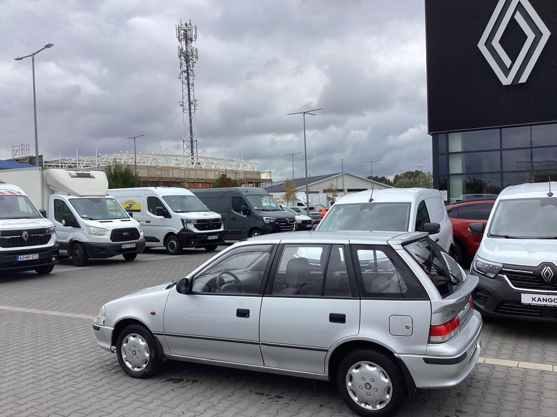 SUZUKI SWIFT 1.3 GLX + KLÍMA !