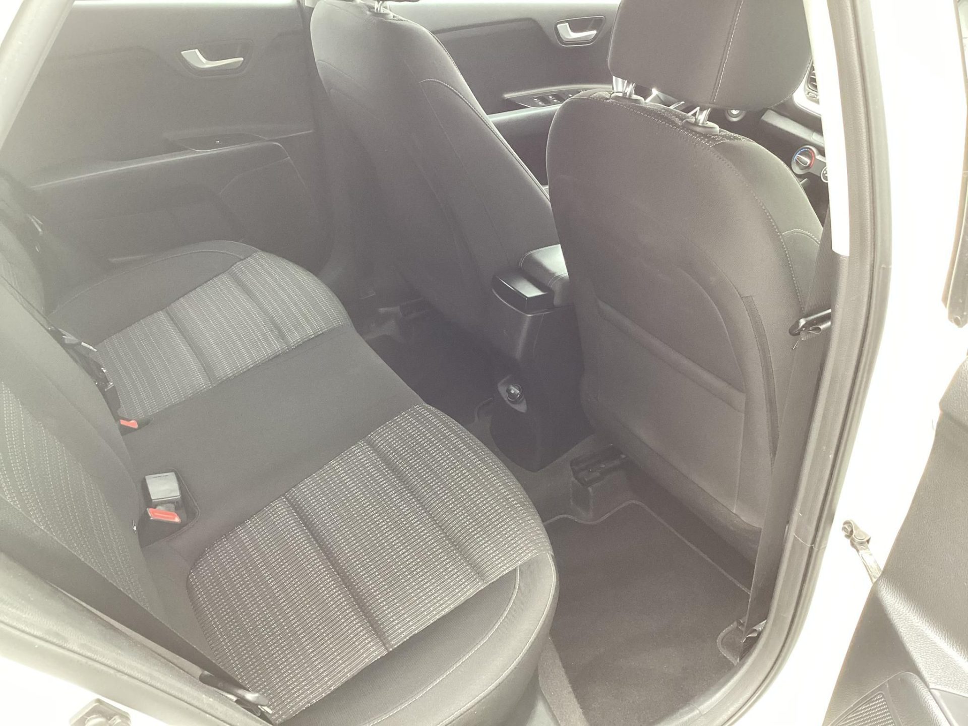 KIA STONIC 1.25 MPI LX Mo.-i.2.tul.63e km !