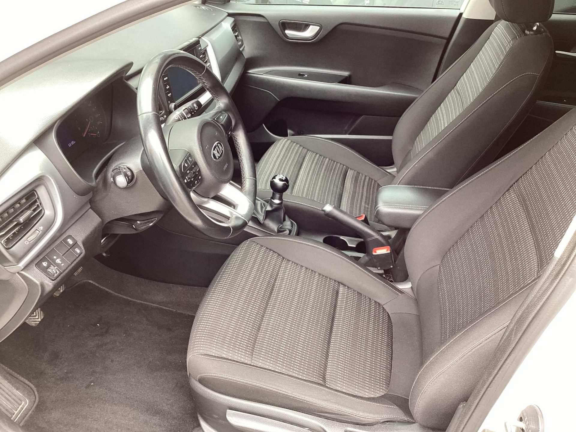KIA STONIC 1.25 MPI LX Mo.-i.2.tul.63e km !