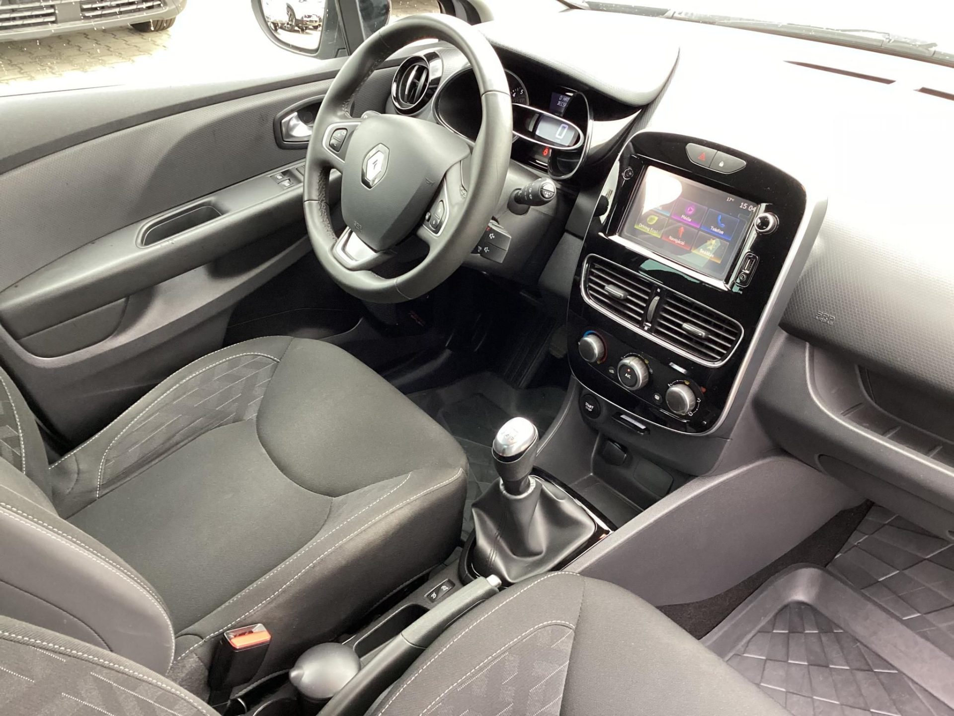 RENAULT CLIO 0.9 TCe Limited Mo.-i.59e km ! NAVI/KAMERA/RADAR/TEMPOMAT/FŰTHETŐ ÜLÉSEK
