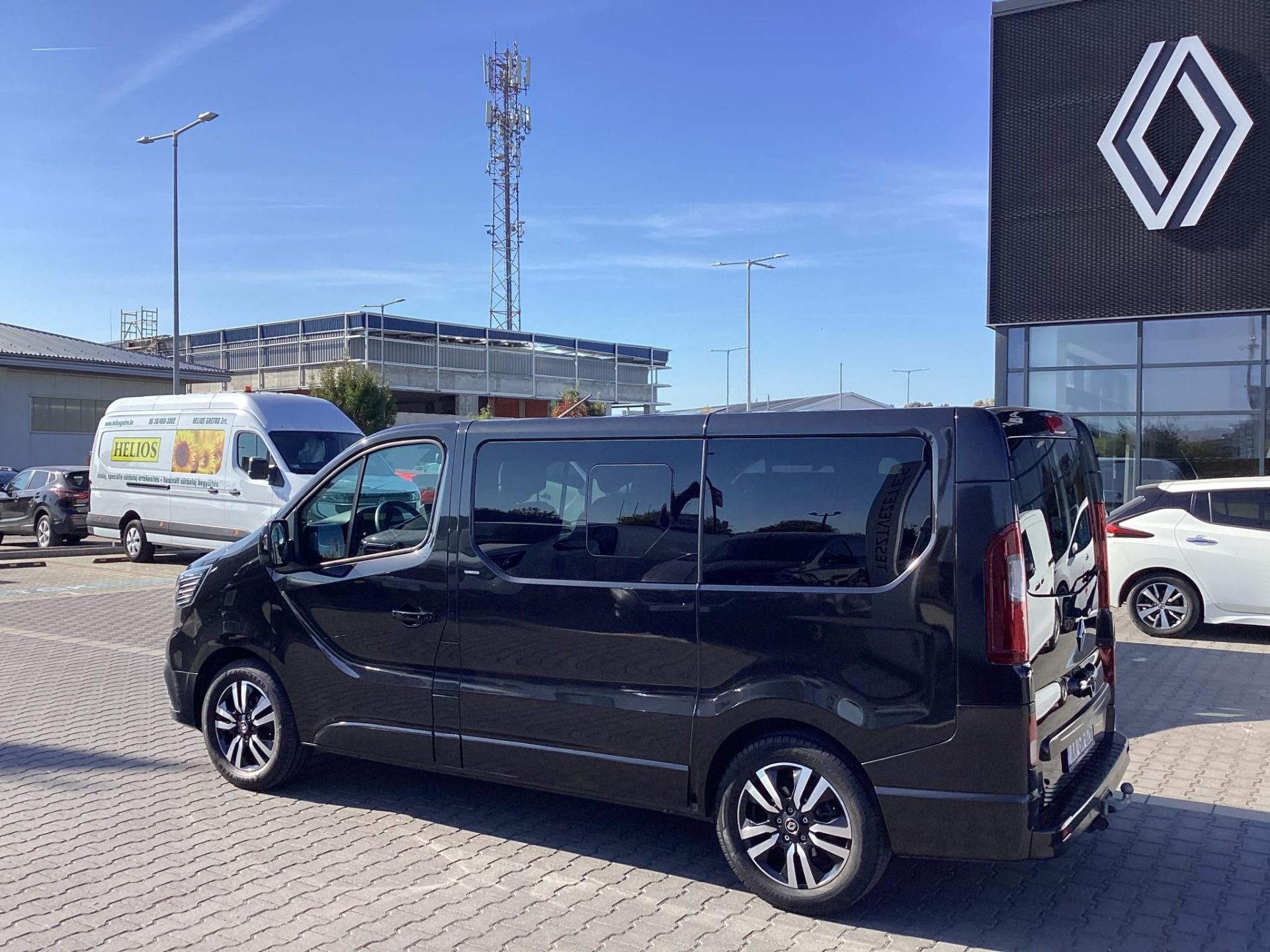 RENAULT TRAFIC 2.0 Blue dCi 170 L1H1 SpaceClass (Automata) (8 személyes ) Mo.-i.94e km! NAVI/KEYLESS-GO/HOROG/ADAPTÍV TEMPOMAT/LED