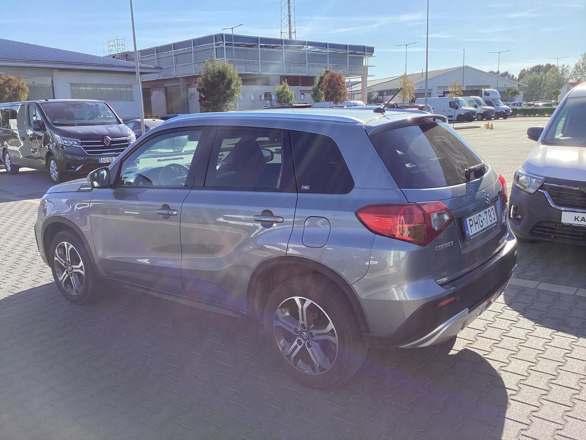 SUZUKI VITARA 1.6 GLX Limited Mo.-i.1.tul. ! 53ekm ! NAVI/adaptív temp/LED/aut.klíma/keyless go/tolatókamera