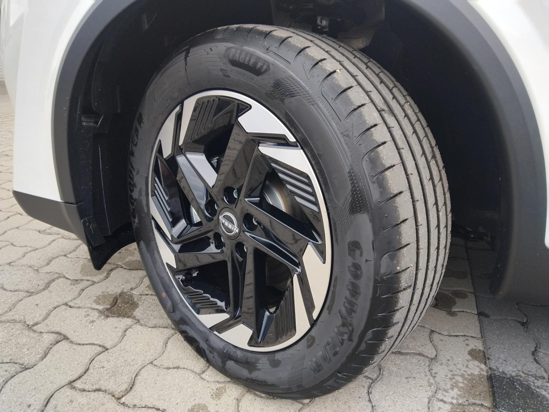 NISSAN QASHQAI 1.3 DIG-T Mild Hybrid N-Connecta X-Tronic NAGY KEDVEZMÉNNYEL KÉSZLETRŐL!!