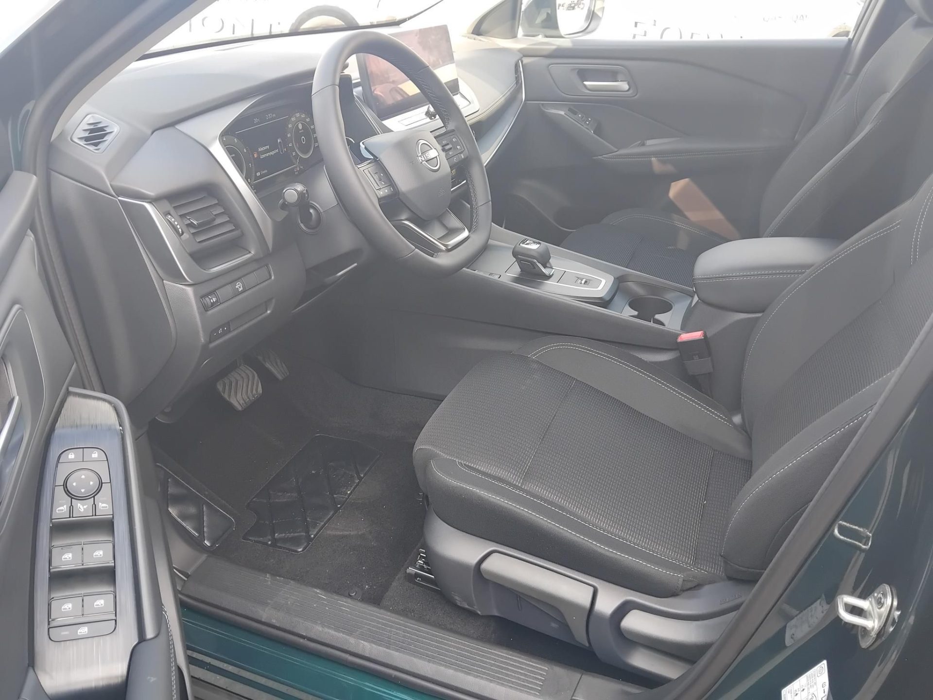 NISSAN QASHQAI 1.3 DIG-T Mild Hybrid Acenta X-Tronic KÜLÖNLEGES MÉLYÓCEÁN FÉNYEZÉSSEL KÉSZLETRŐL!!!