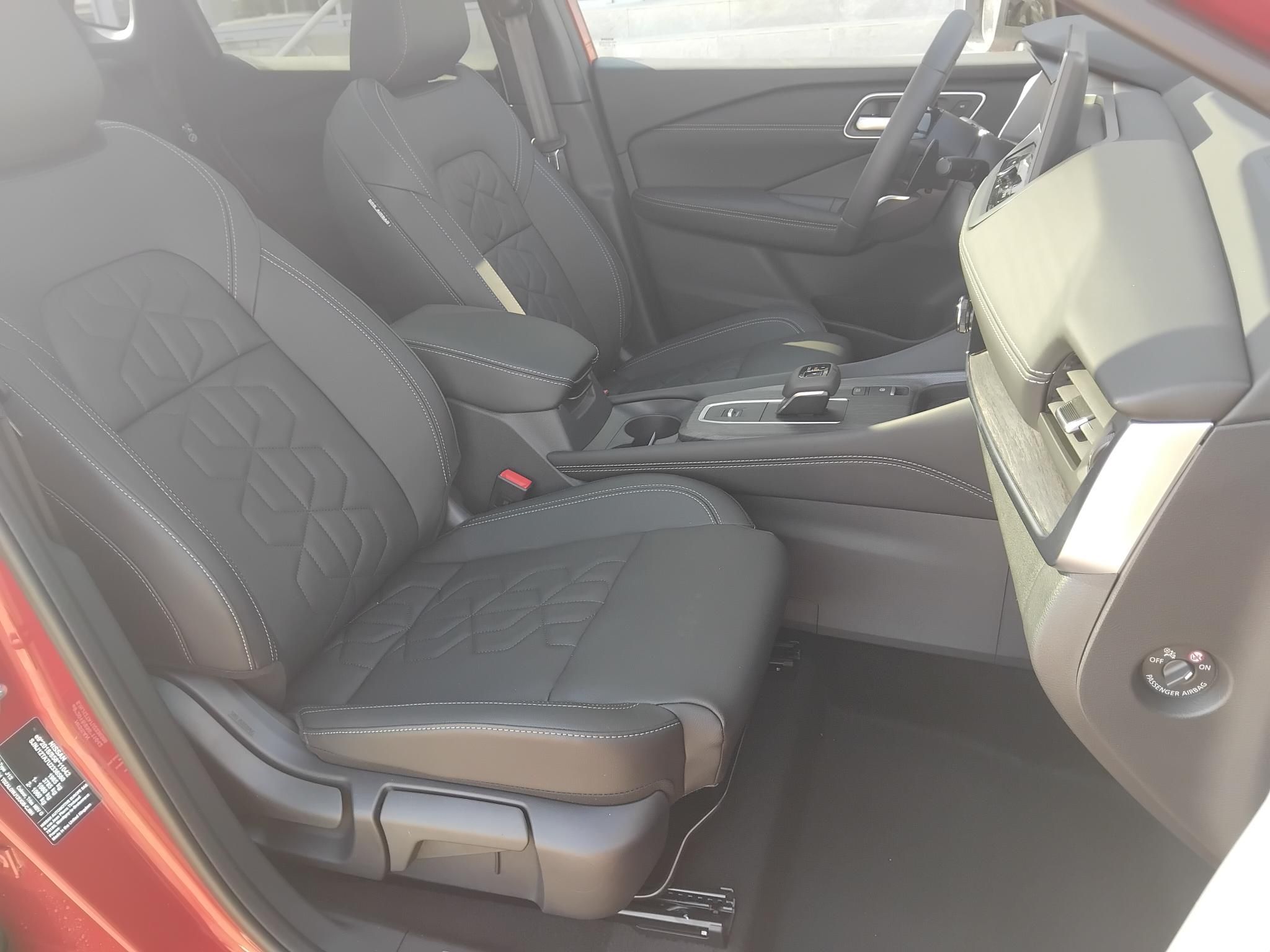 NISSAN QASHQAI 1.3 DIG-T Mild Tekna X-Tronic KÜLÖNLEGES NAPLEMENTE VÖRÖS FÉNYEZÉS+ BOSE HI-FI KÉSZLETRŐL!!!